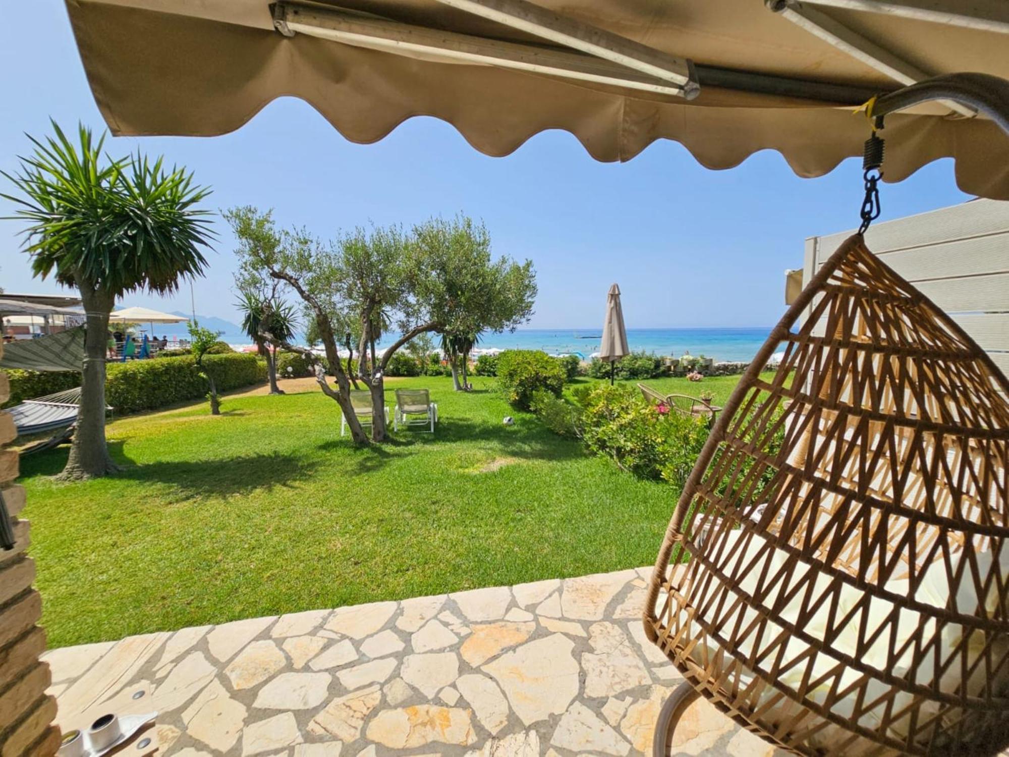 Glyfada Beachfront Apartment A3G Kültér fotó