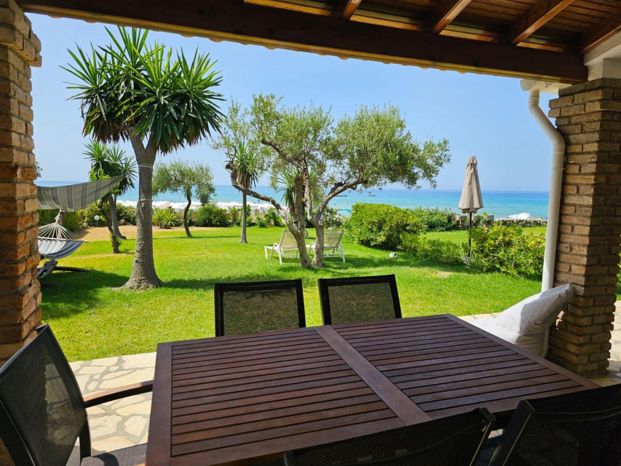 Glyfada Beachfront Apartment A3G Kültér fotó